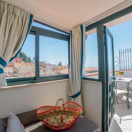 Ottaviano - Elegante Attico Vista Mare Apartment