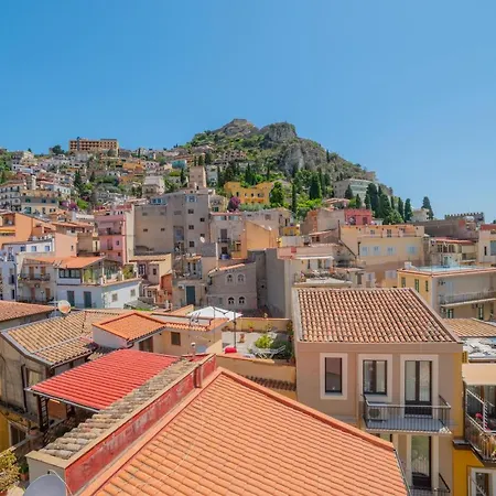 Ottaviano - Elegante Attico Vista Mare Apartment Taormina